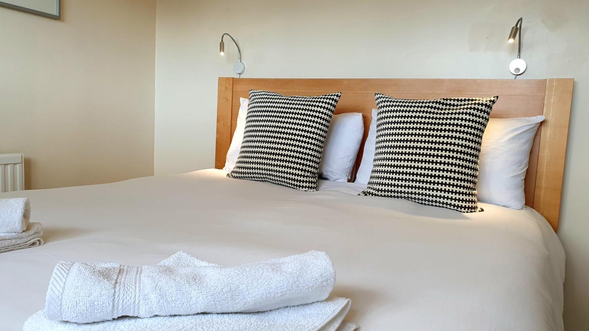 Villa Island Retreat With Hottub West Mersea Esterno foto