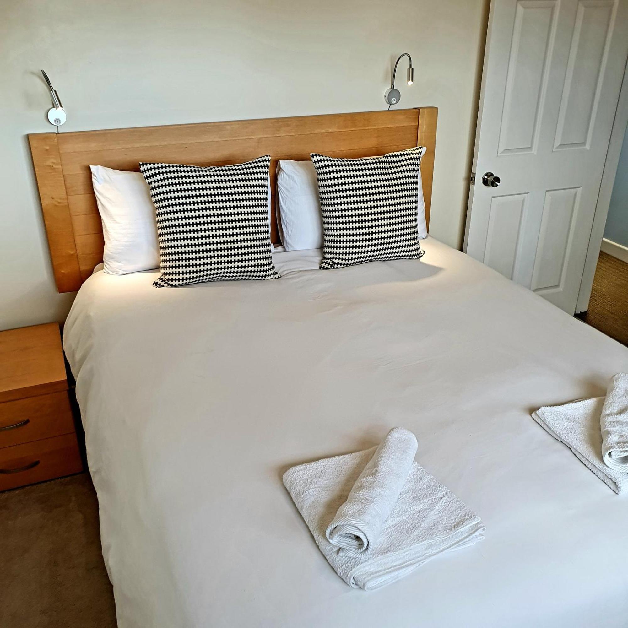 Villa Island Retreat With Hottub West Mersea Esterno foto
